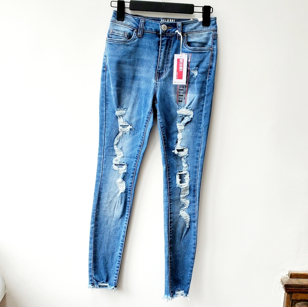 4/$20 NWT SWS Denim Miami Spray On Super Skinny Destructed Stretch Jeans Size 3